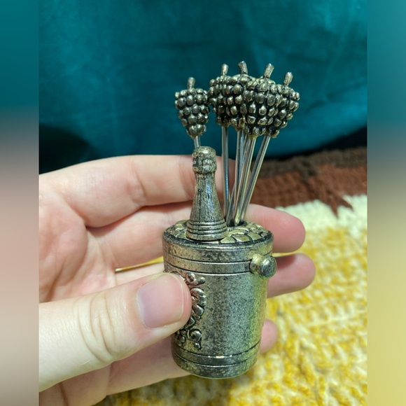 Cocktail Appetizer Grape Wine Food Metal Picks - Set of 6 - Picture 9 of 16